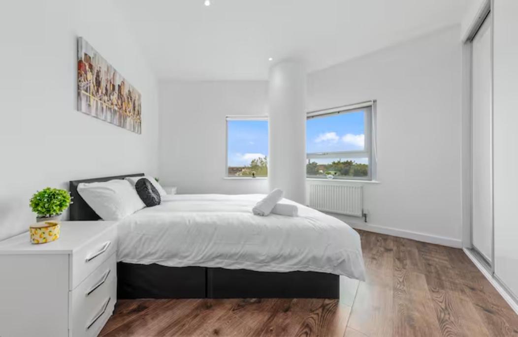 Airy 2Br Flat Delta London Dp332 Apartment Кройдон Екстериор снимка
