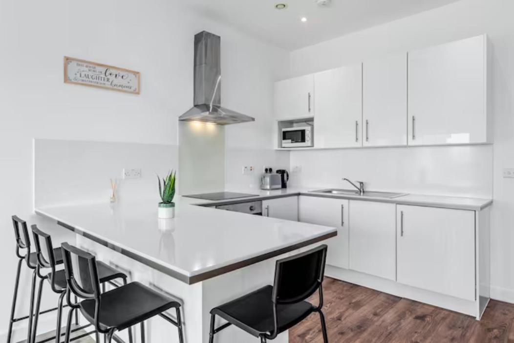 Airy 2Br Flat Delta London Dp332 Apartment Кройдон Екстериор снимка