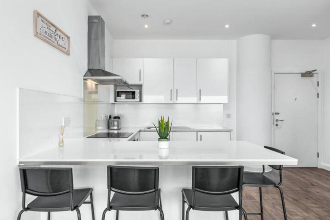 Airy 2Br Flat Delta London Dp332 Apartment Кройдон Екстериор снимка